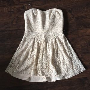 LACE cream colored Charlotte Russe dress (L)